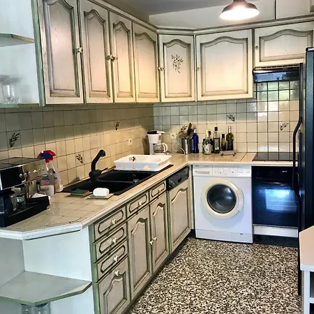Apartment Grand Appartement Proche Mer Avec Wifi Le Lavandou